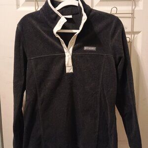 Medium Columbia sweater